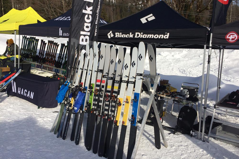 Skitourengeher in den Bergen